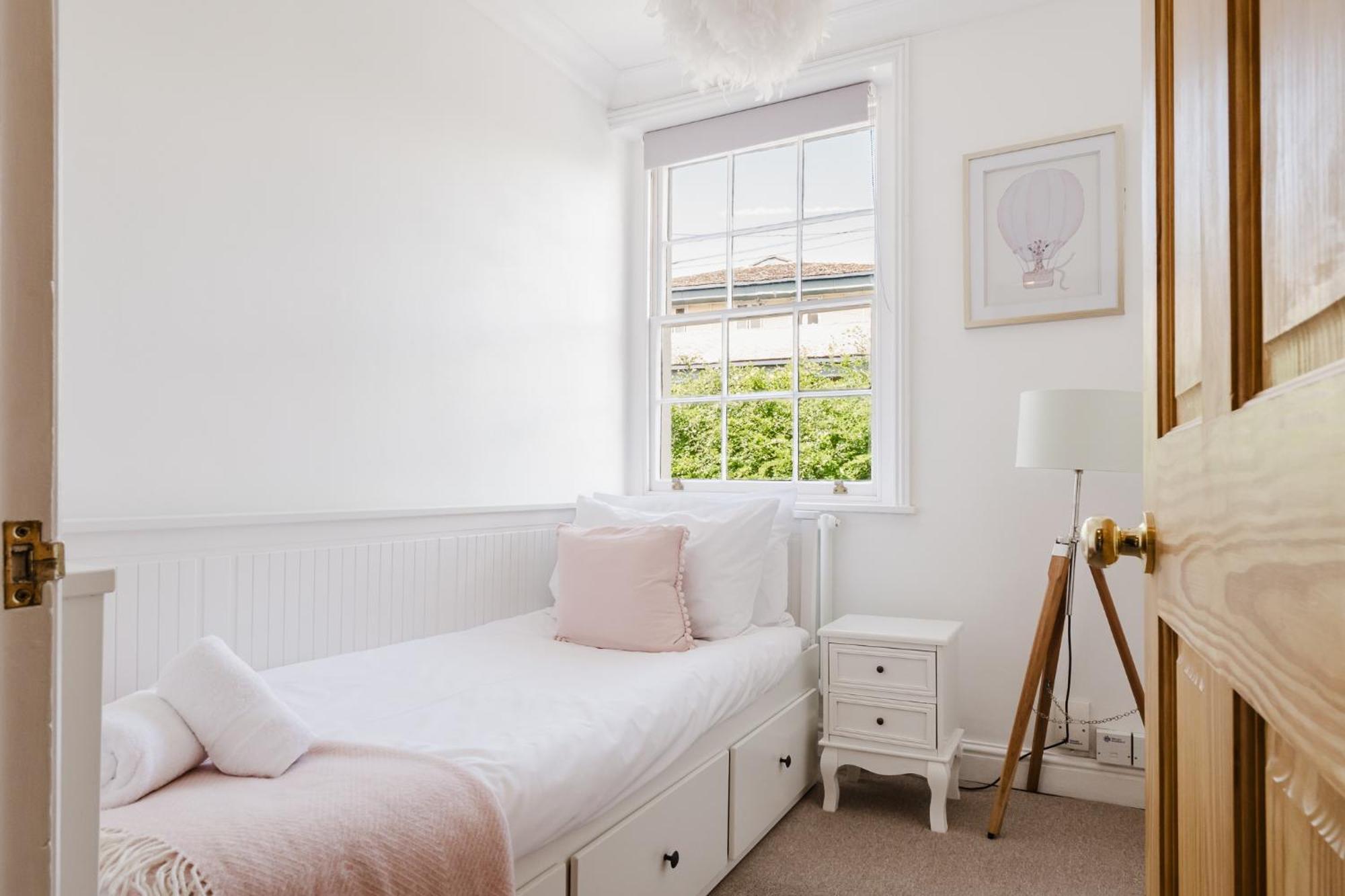Apartment Gorgeous Townhouse With Garden & Open Living Cheltenham