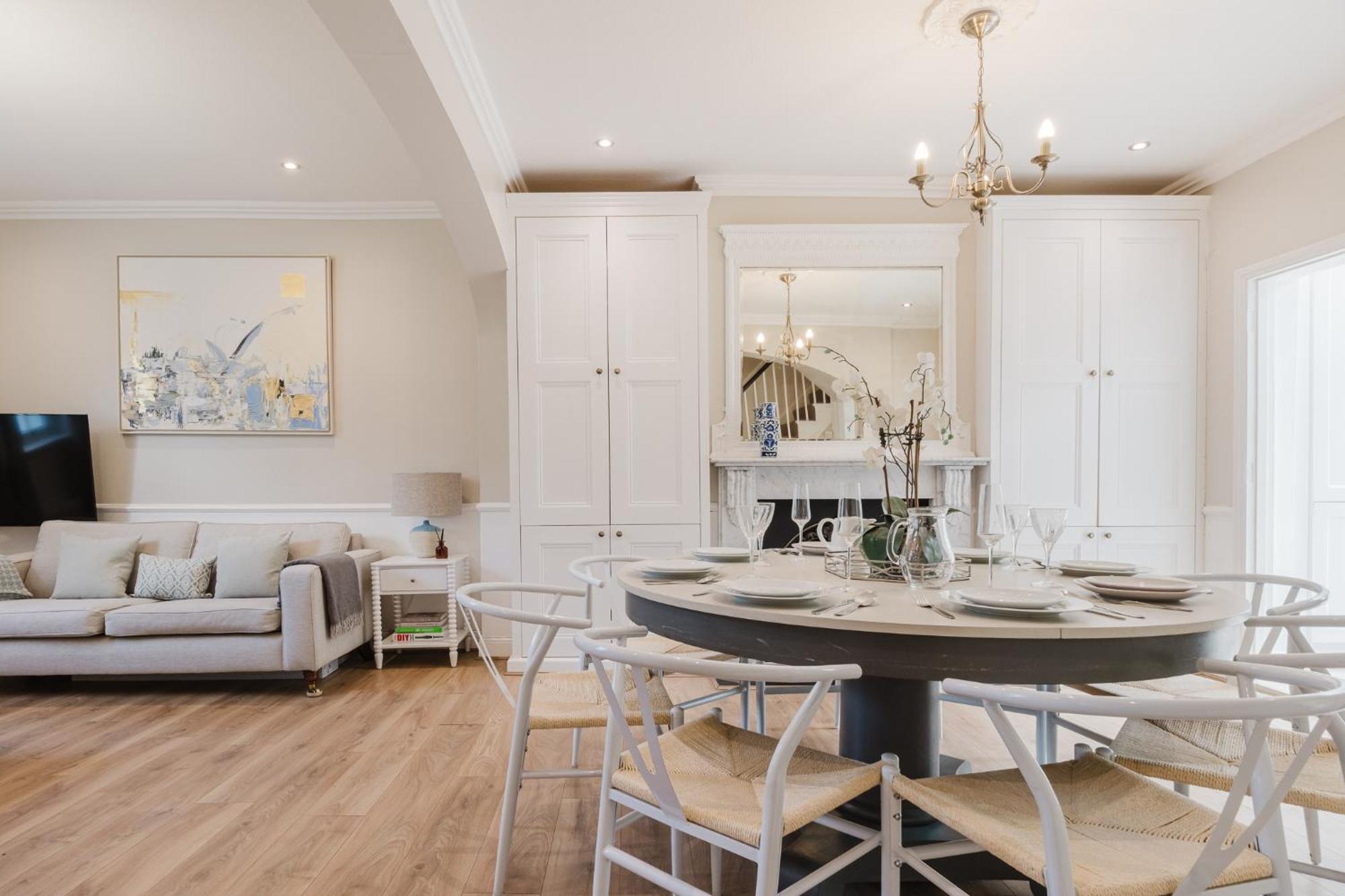 Apartment Gorgeous Townhouse With Garden & Open Living Cheltenham
