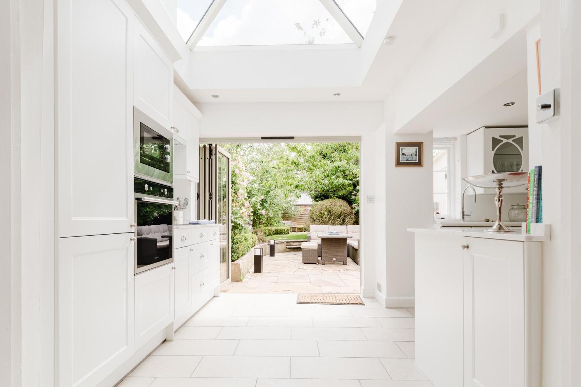 Gorgeous Townhouse With Garden & Open Living * Cheltenham