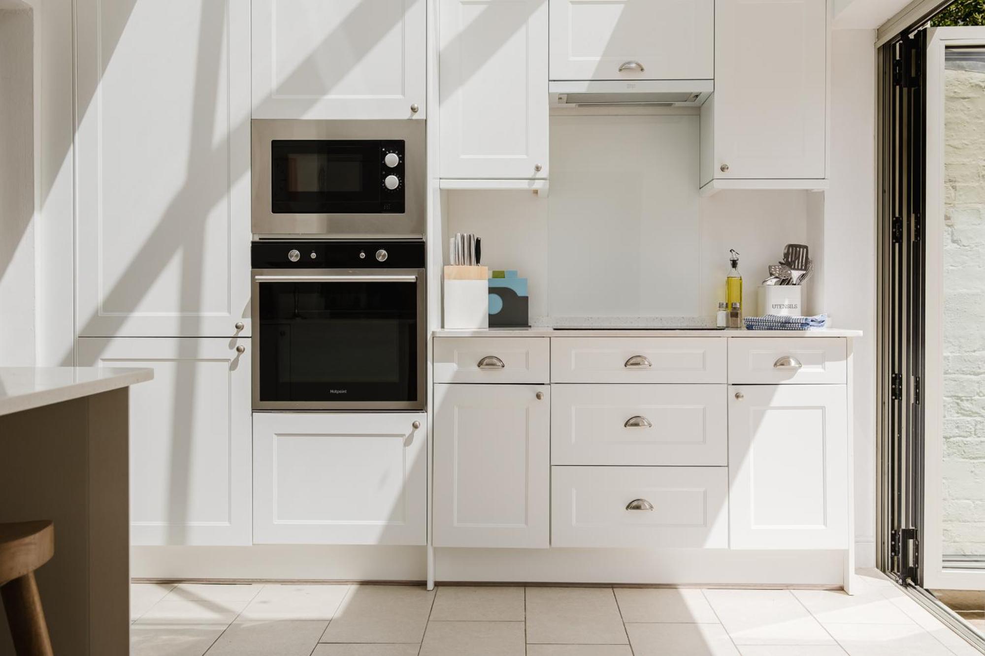 Apartment Gorgeous Townhouse With Garden & Open Living *