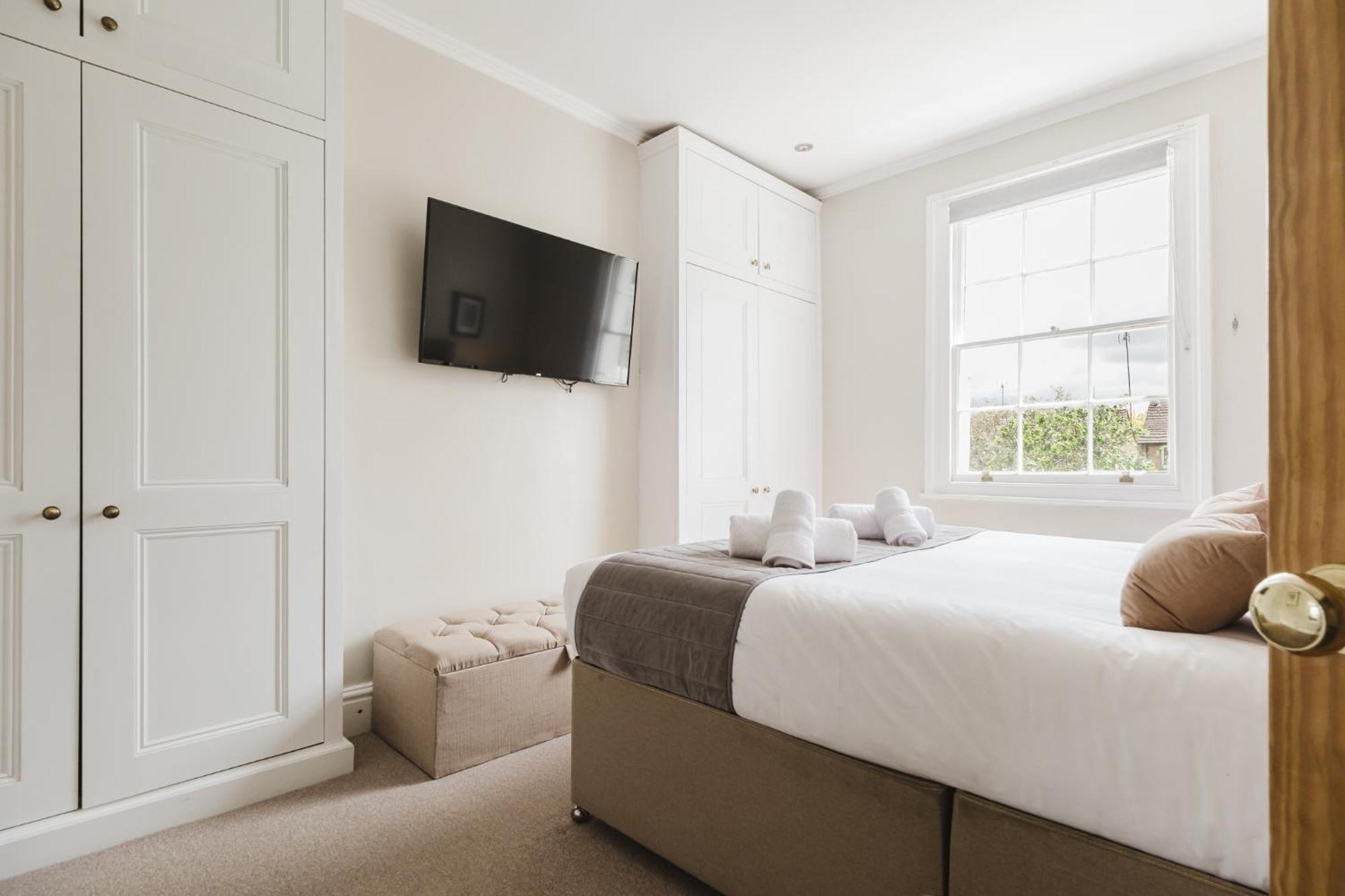 Apartment Gorgeous Townhouse With Garden & Open Living *